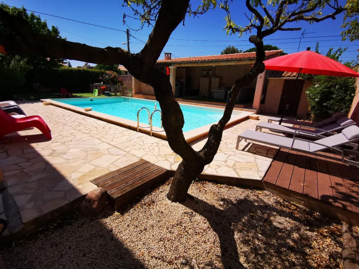joli appartement indépendant avec piscine chauffée chez propriétaire Bernis Esterno foto