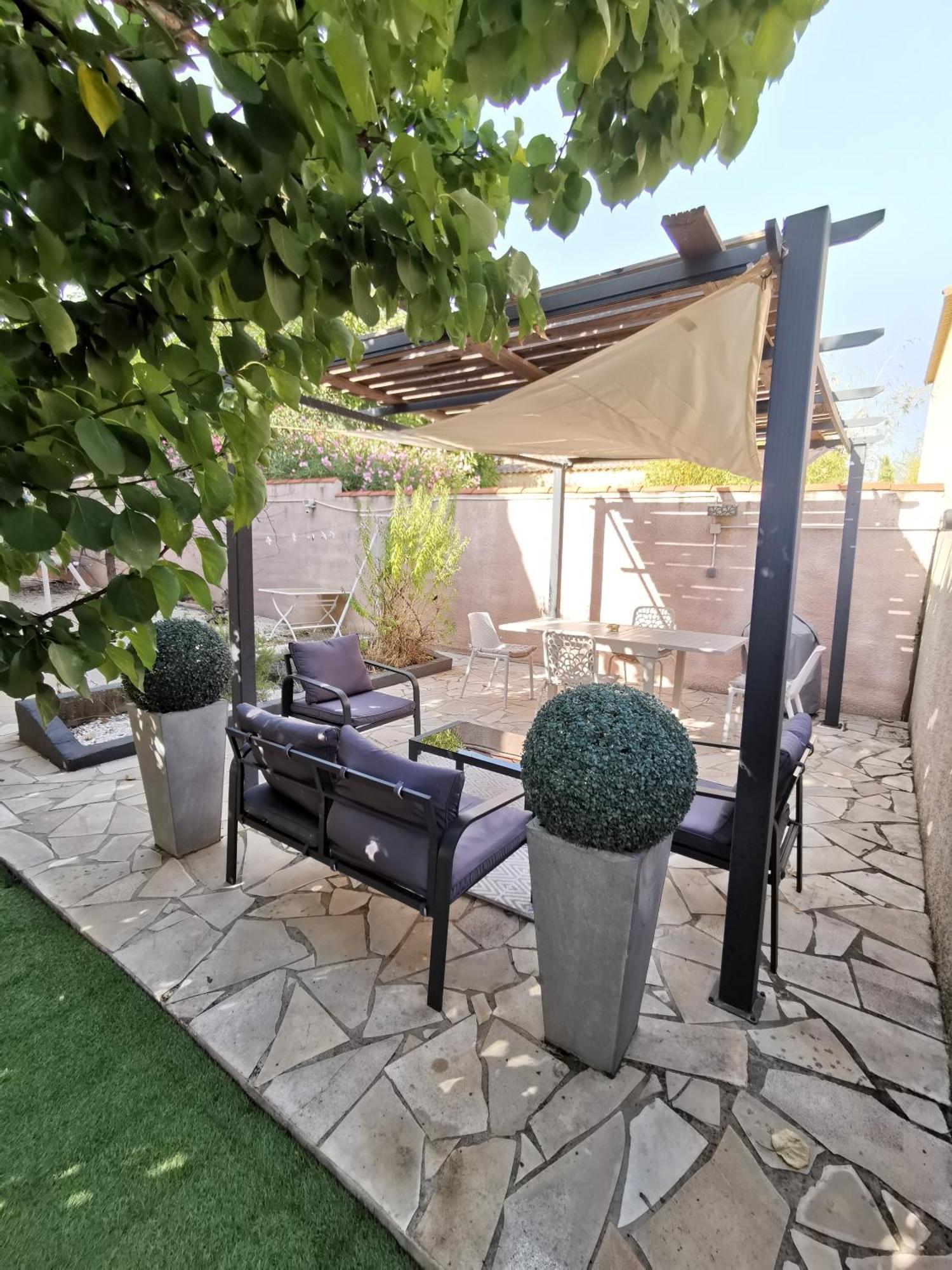 joli appartement indépendant avec piscine chauffée chez propriétaire Bernis Esterno foto